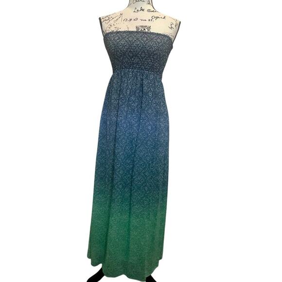 OLD NAVY OMBRE DRESS MAXY STRAPLESS SZ S BLUE GREEN WAVY RUCHED BEACHY AESTHETIC - Picture 3 of 15